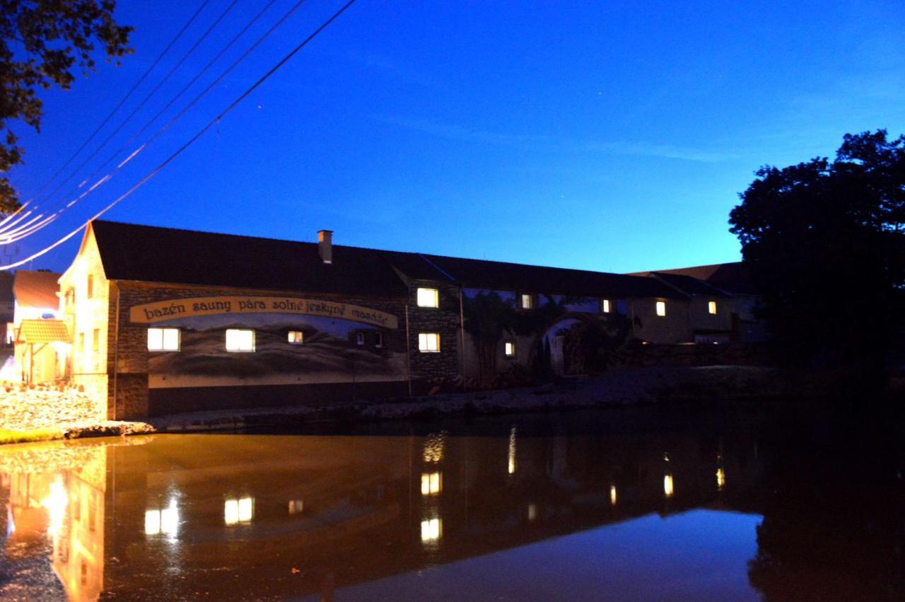 Wellness Club Villa Puclice Exterior foto